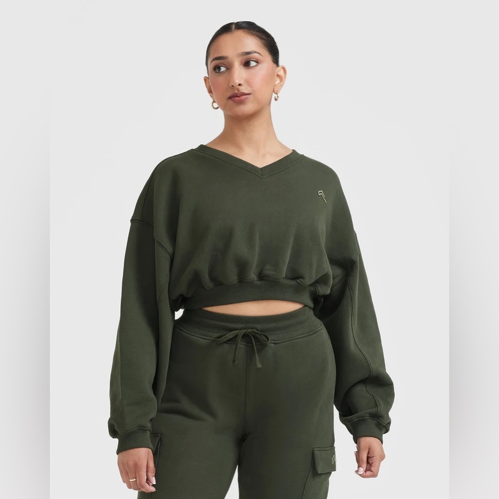 ONER ACTIVE ALL DAY LIGHTWEIGHT OVERSIZED V-NECK SWEATSHIRT